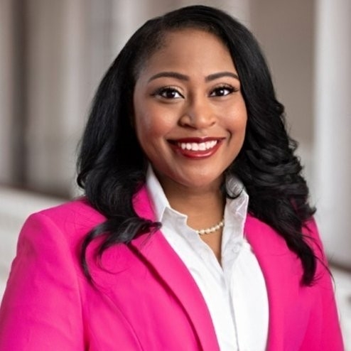 Headshot of Kamara DOuglas